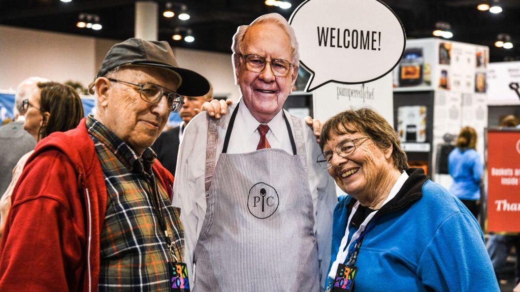 Warren Buffett has officially stepped down as the CEO of Berkshire Hathaway.