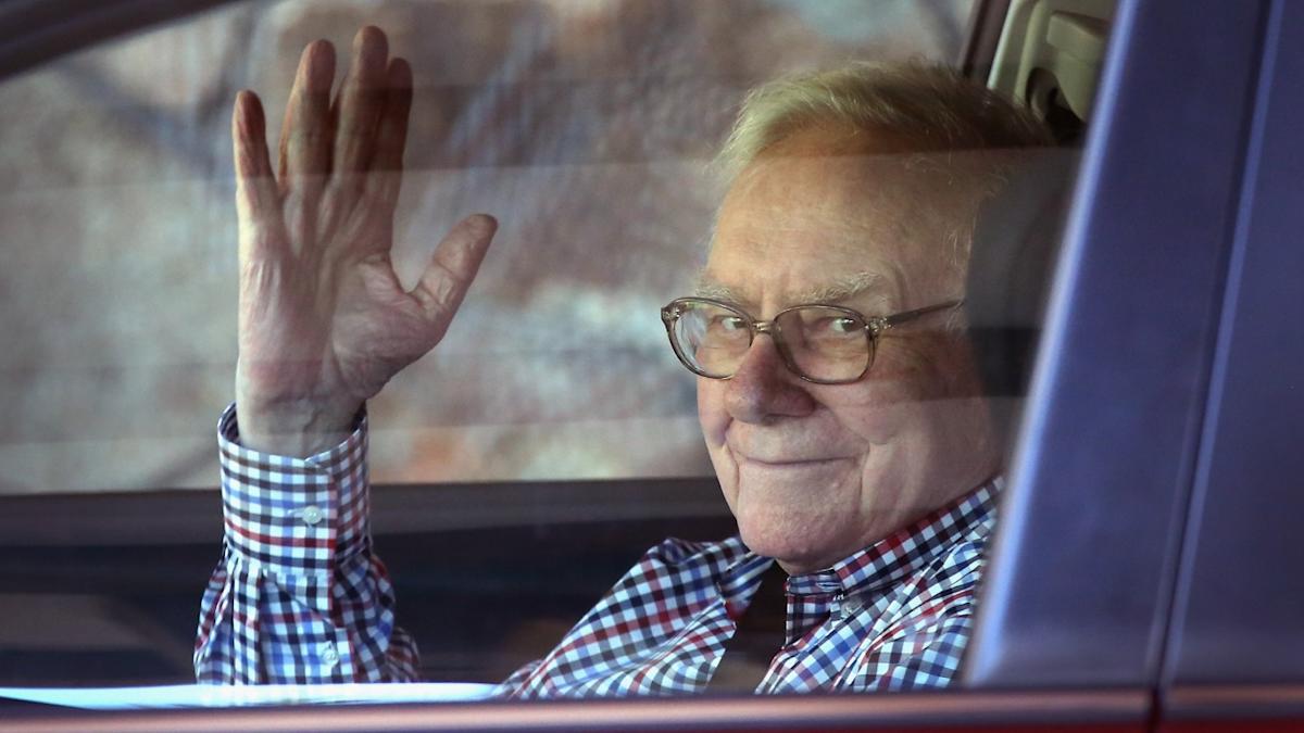 Warren Buffett’s Strong Advice for Every American Aiming for Retirement