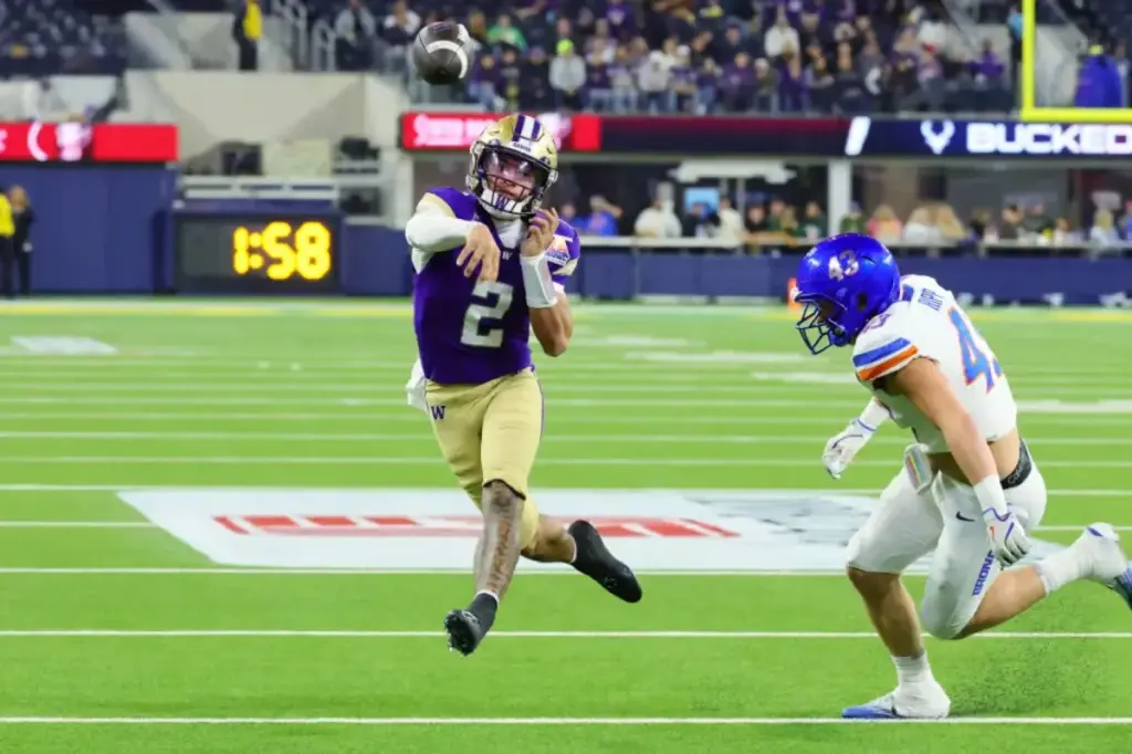 Washington quarterback Demond Williams set to enter transfer portal