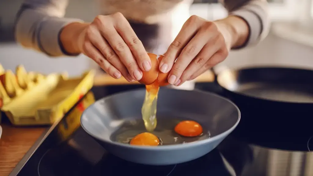 Ways to speed up breakfast cooking at home and reduce takeout.