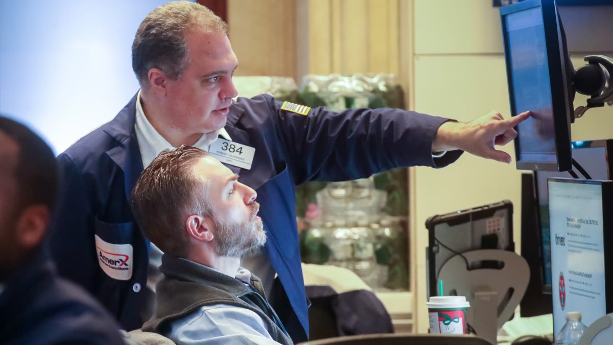 Wells Fargo predicts a market 'short squeeze' is approaching. Here are the stocks to consider for trading.