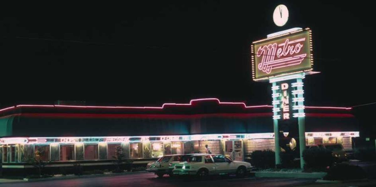 When did people in America begin going to sleep so early?