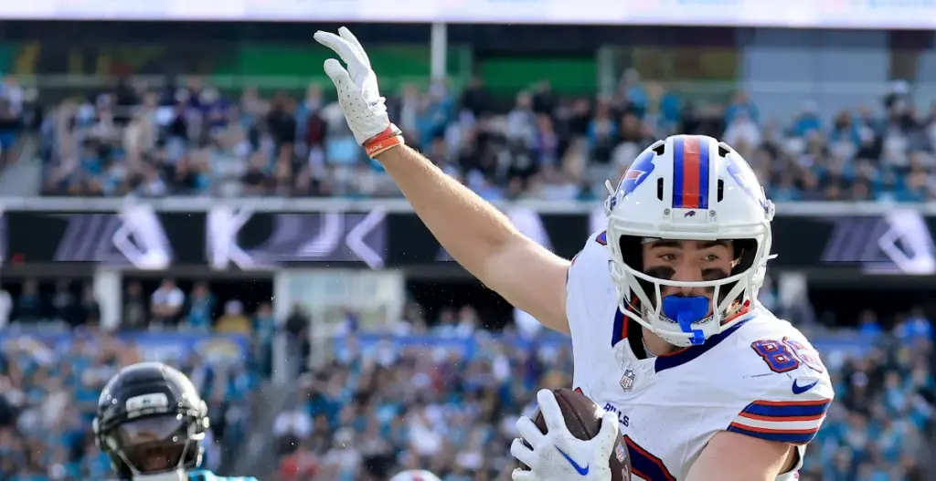 Who are the Buffalo Bills facing in the AFC Divisional round?