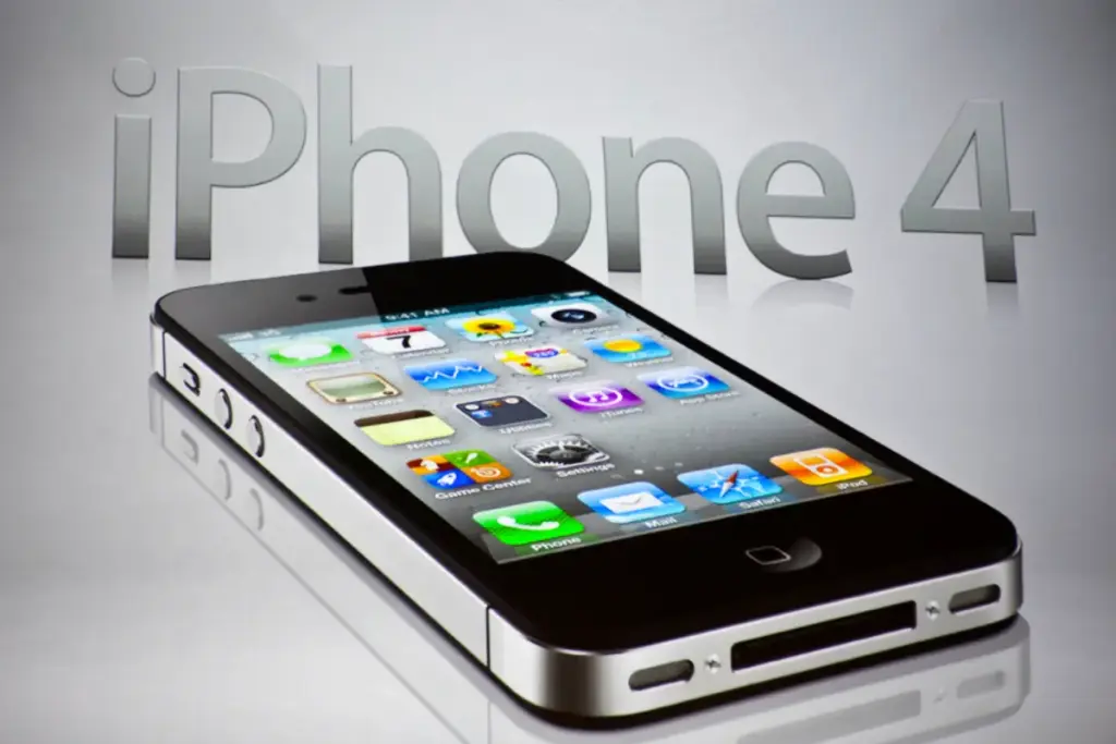 iPhone 4 returns, but experts caution about security threats