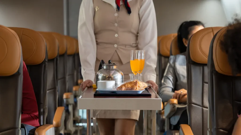 Airline introduces food menus inspired by the 1920s as passengers respond