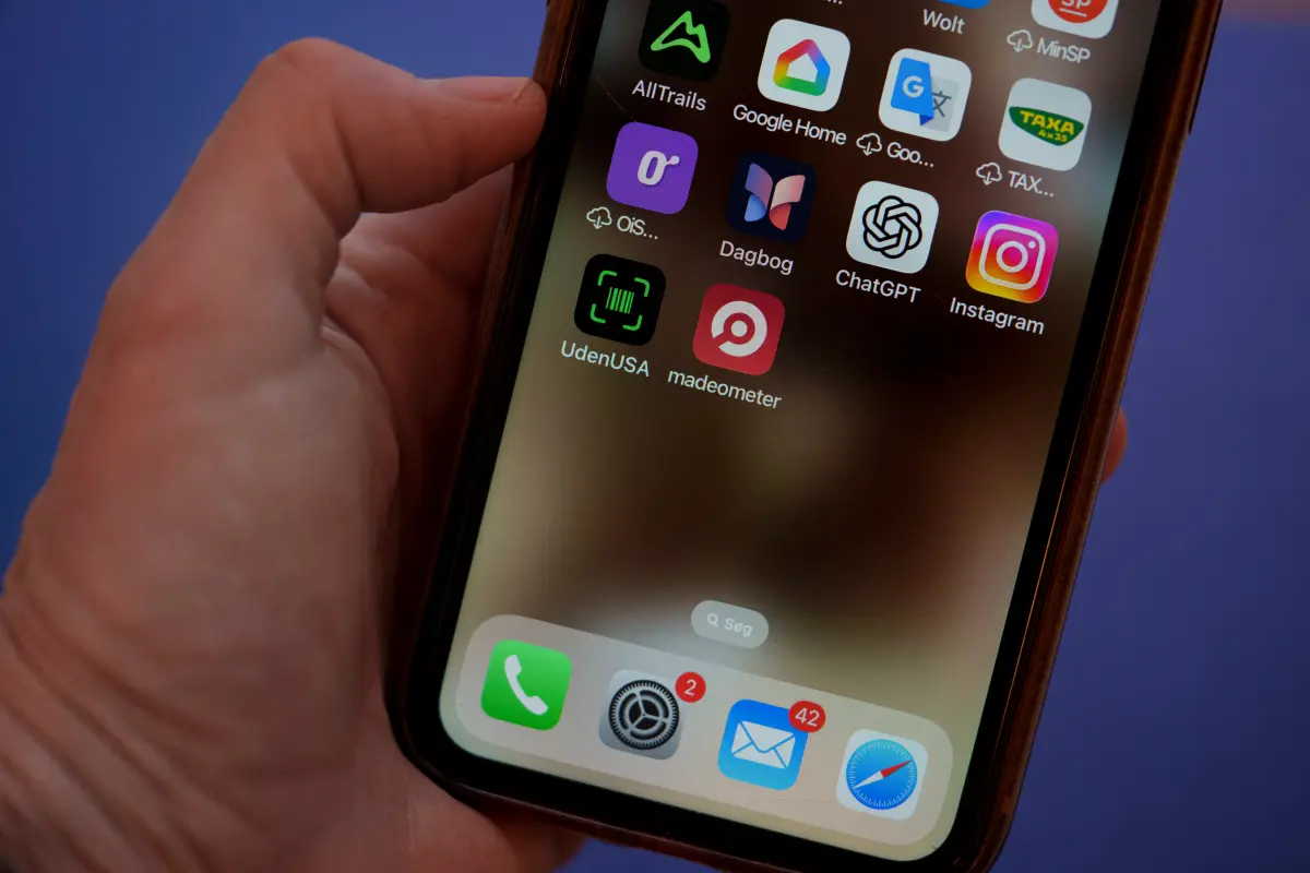 Apps urging a boycott of American products related to Greenland