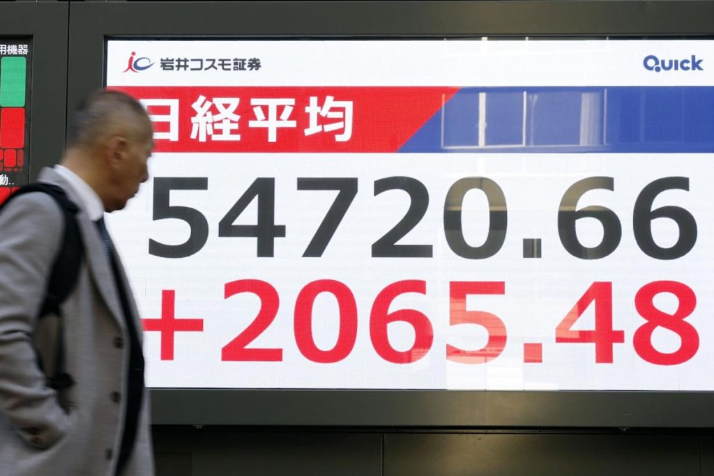 Asian stocks rise as markets recover strength following recent fluctuations
