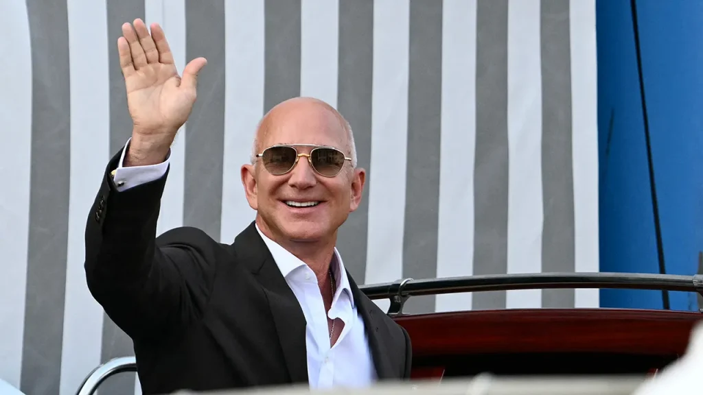 Bezos prioritized dealing with Trump rather than protecting the Washington Post, former employee claims