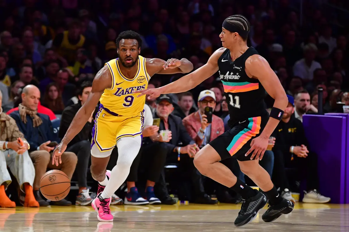Bronny James stands out in the Lakers' loss to the Spurs without key players.