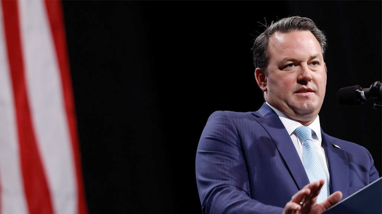 Burt Jones starts 'Girl Dads for Burt' group advocating for fairness in women's sports