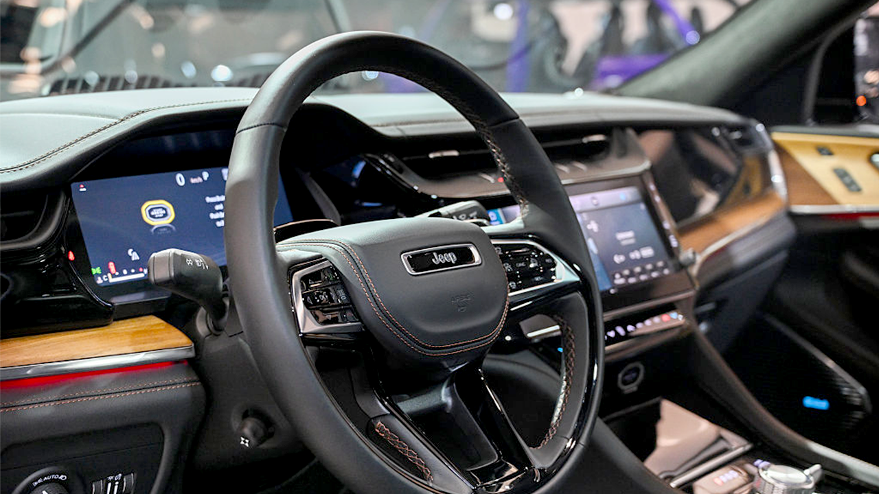 Chrysler recalls 450,000 vehicles due to concerns about the safety risk of brake light failure