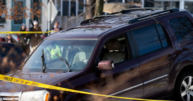 Comedian Ben Bankas Criticizes Minnesota Venue for Canceling 6 Fully Booked Shows Due to Backlash After Renee Good's Joke: 'Forget them'