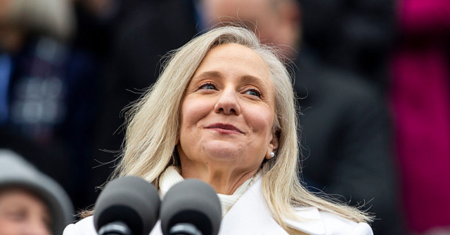 Court Approves Virginia Redistricting Plan as Judges Influence Midterm Elections Nationwide