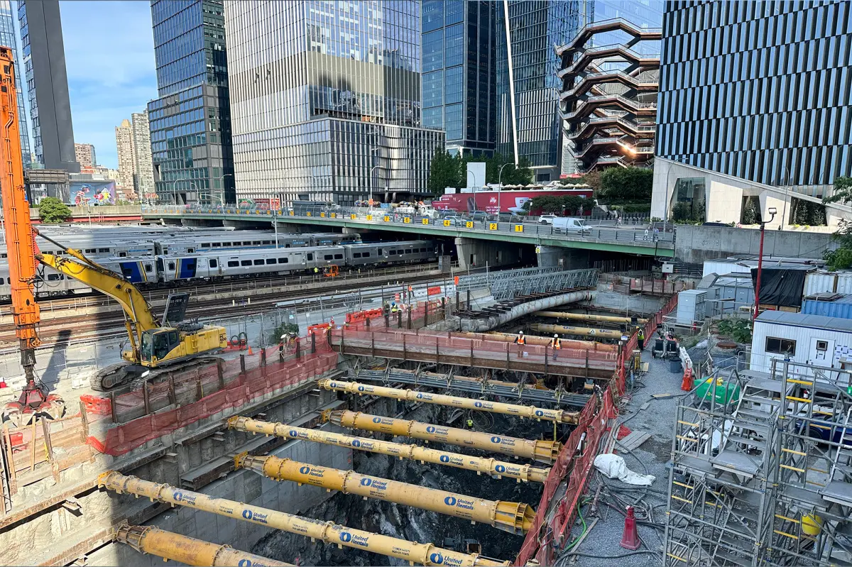 Court directs Trump administration to reinstate federal funding for rail tunnel connecting NY and NJ