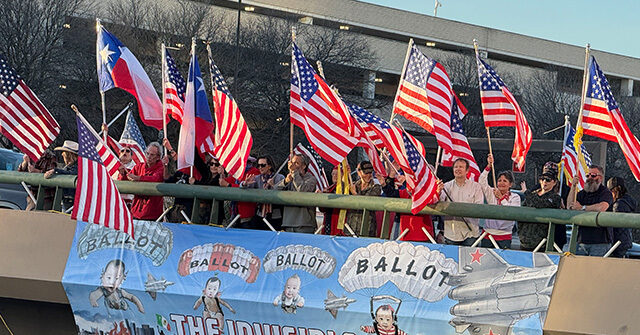 Dallas Highway Banner Reveals China's Birth Tourism Network