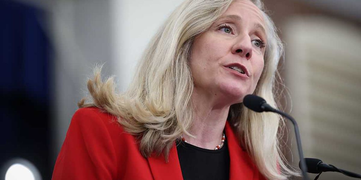 Democratic governor seeks local police to sever connections with ICE