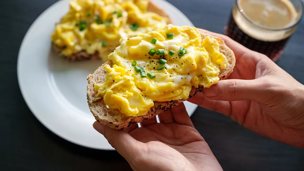 Discover Gordon Ramsay's secret to making perfectly creamy scrambled eggs.