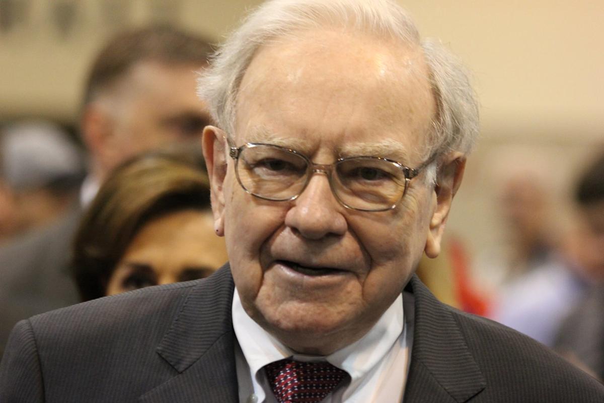 Discover the "Magnificent Seven" Stocks that Warren Buffett Would Have Chosen, but They’re Not Apple, Amazon, or Alphabet.