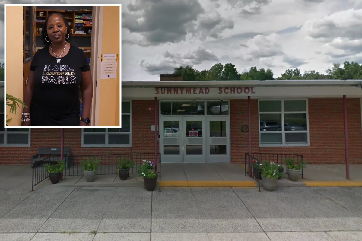 Elementary school in New Jersey is so crowded that the principal has surrendered her office.