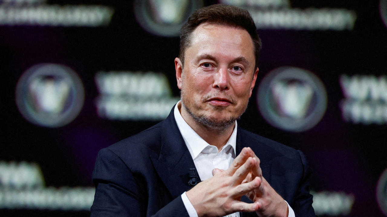 Elon Musk criticizes Anthropic's AI models as being harmful and unkind.