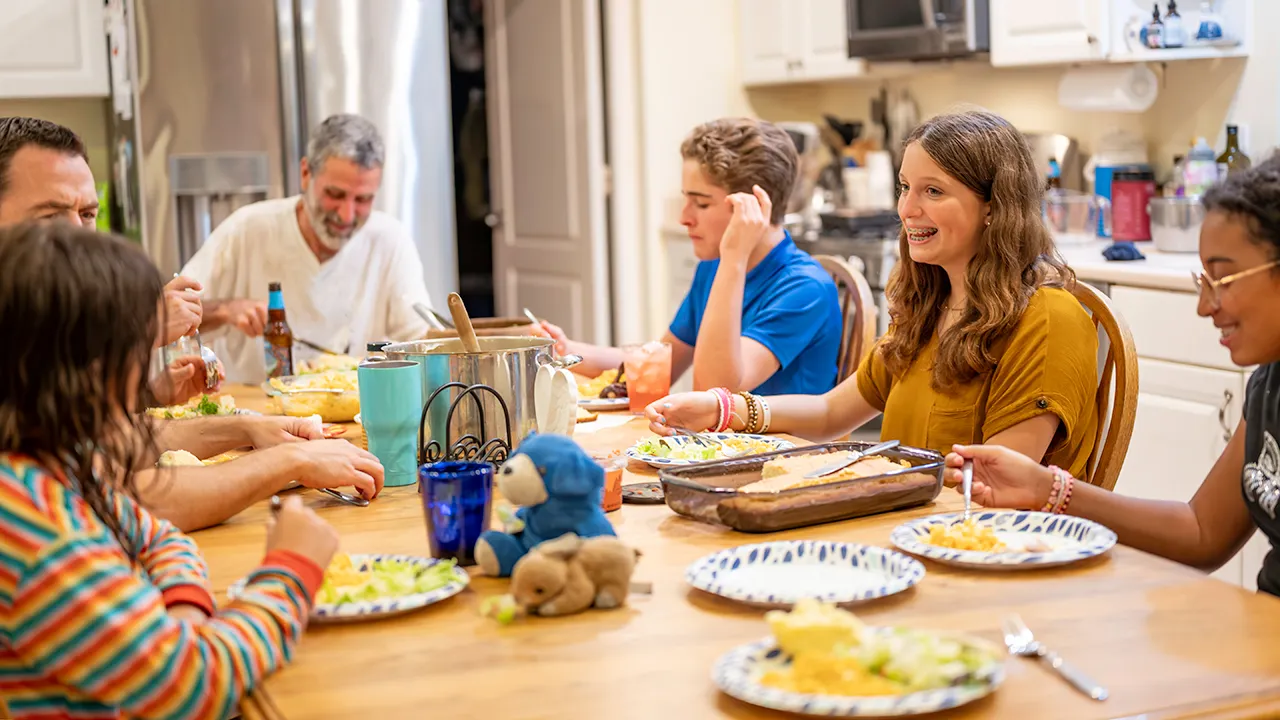 Family meals might lower the use of alcohol, drugs, and vaping among teenagers, research shows