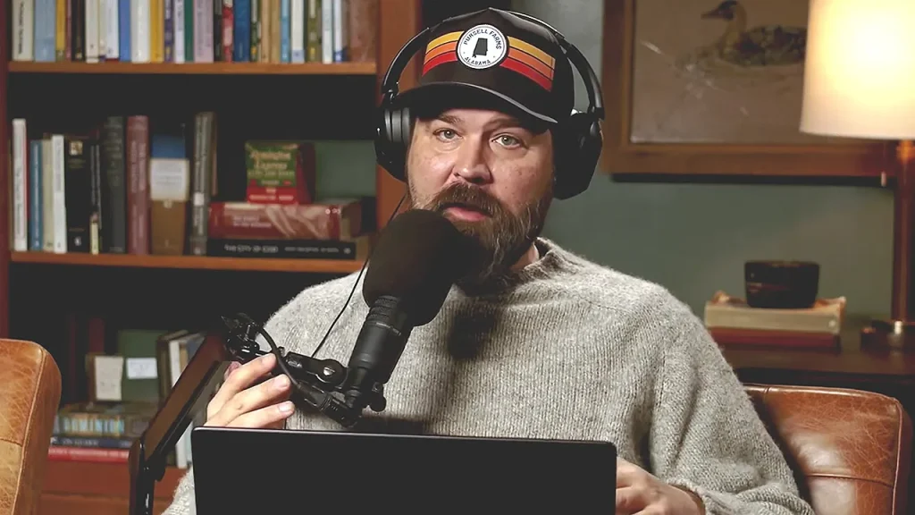 Former 'Duck Dynasty' star describes Super Bowl halftime show as 'immoral' and unsuitable.