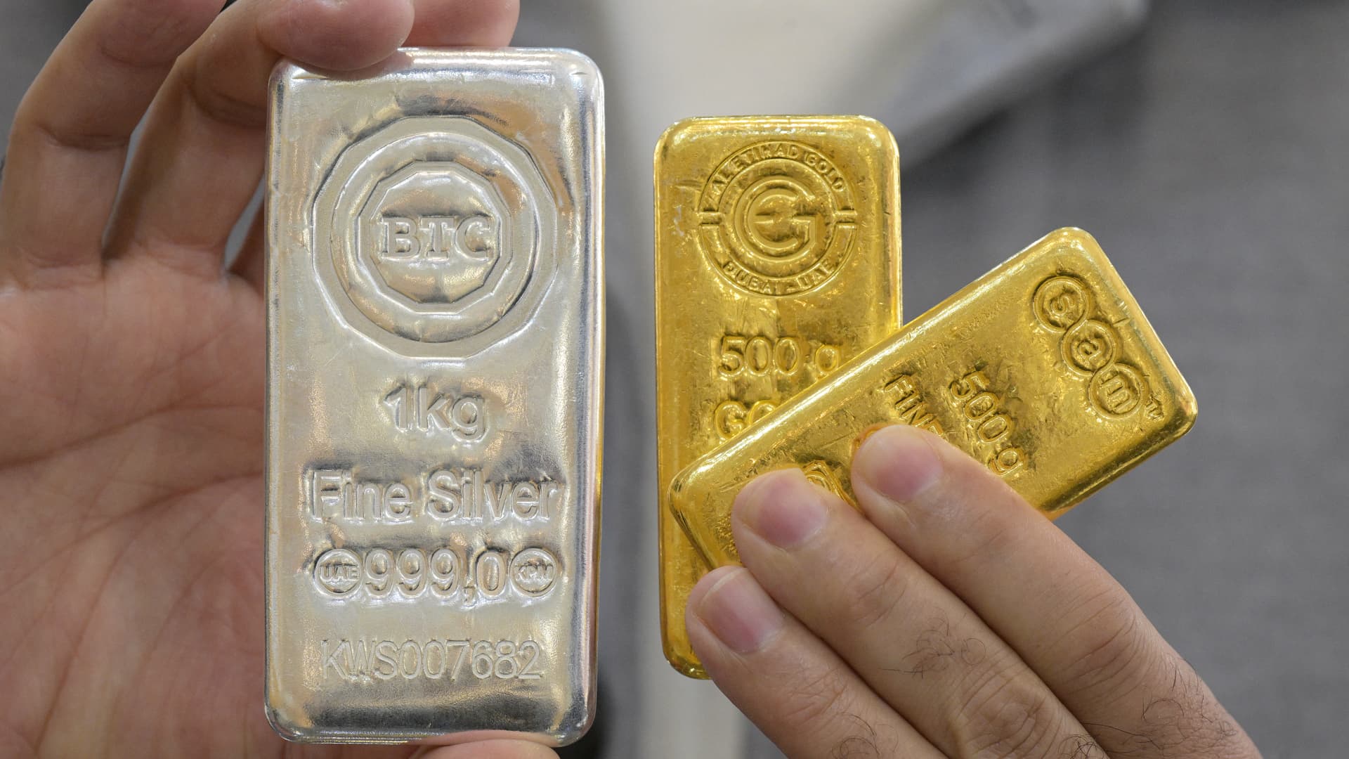 Gold drops 5% and silver falls 10%, continuing the sell-off in precious metals after a significant drop.