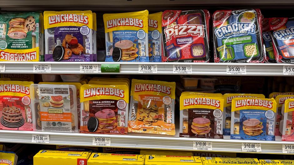 Highly processed foods designed similarly to cigarettes: study