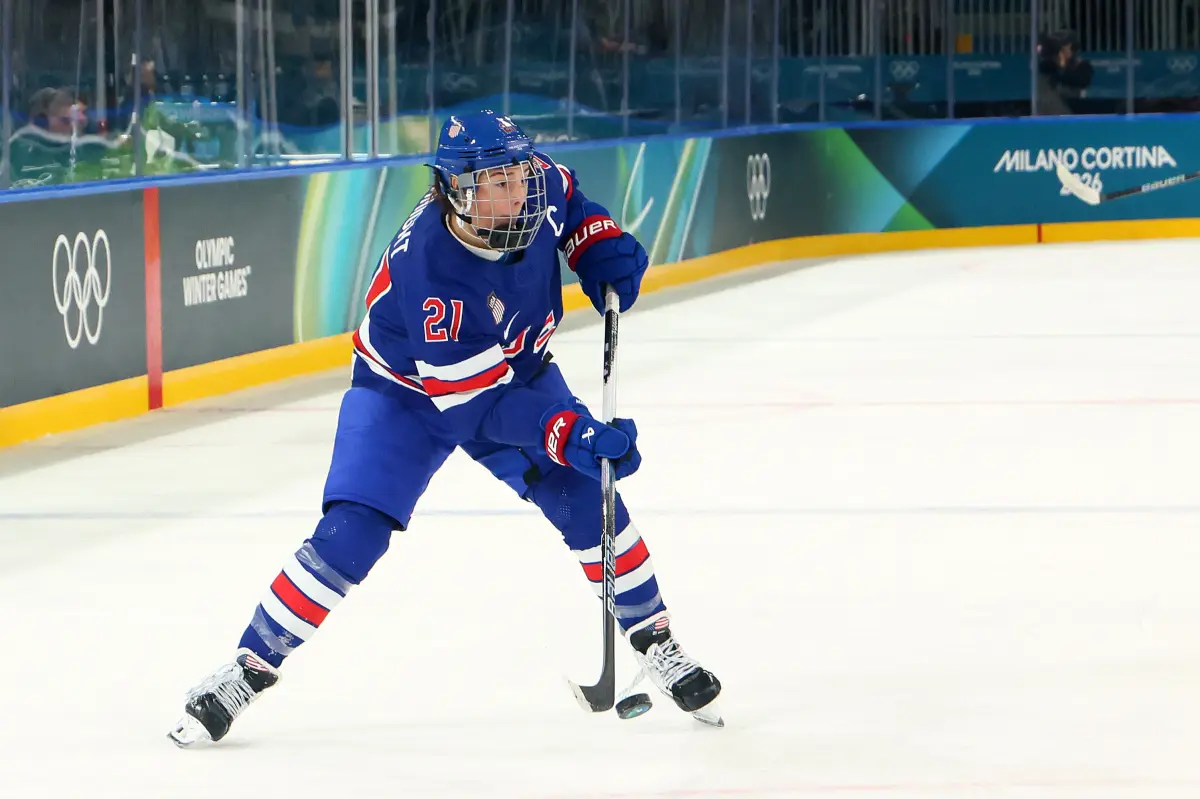 Hilary Knight matches US Olympic hockey record with 14th goal