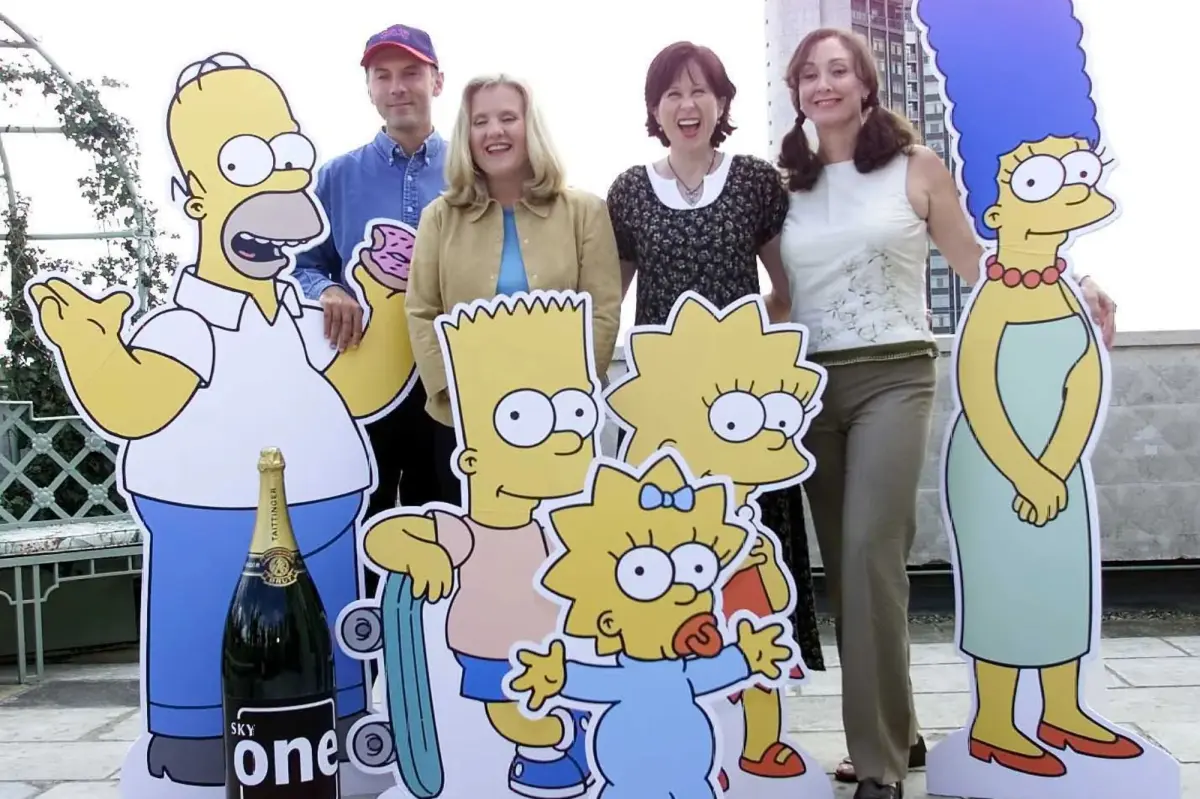 How the stars of 'The Simpsons' enjoy the perks of fame while staying anonymous as the show reaches its 800th episode
