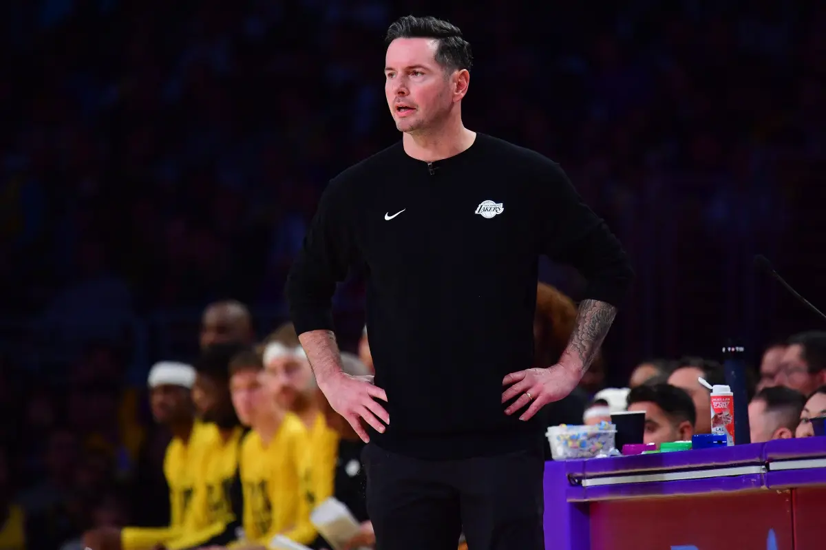 J.J. Redick mocks Luka Dončić's jacket in Lakers' victory against Mavericks
