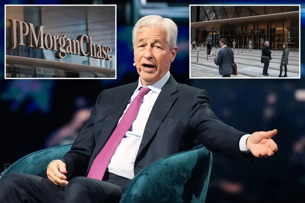 JPMorgan employees worry about damaging their careers by opposing Jamie Dimon's office return mandate, according to a report.