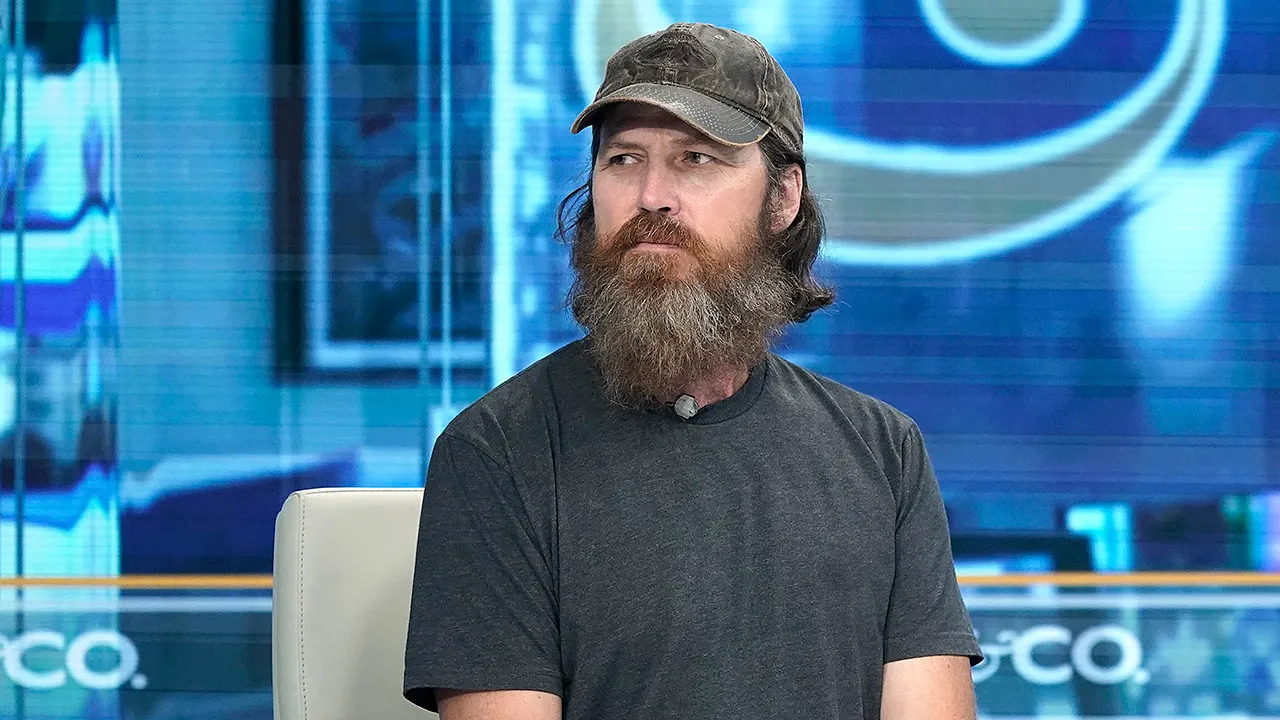 Jase Robertson shares his experience of surviving an ice storm