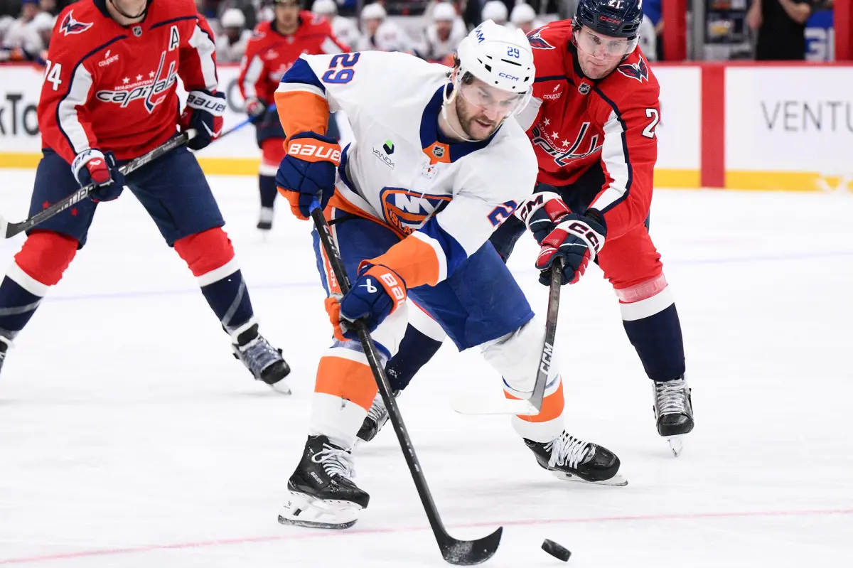 Jonathan Drouin moves to center as Islanders reorganize their lines