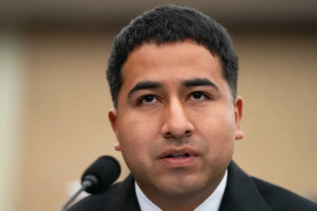 Judge drops California deportation case against Mexican father of three U.S. Marines