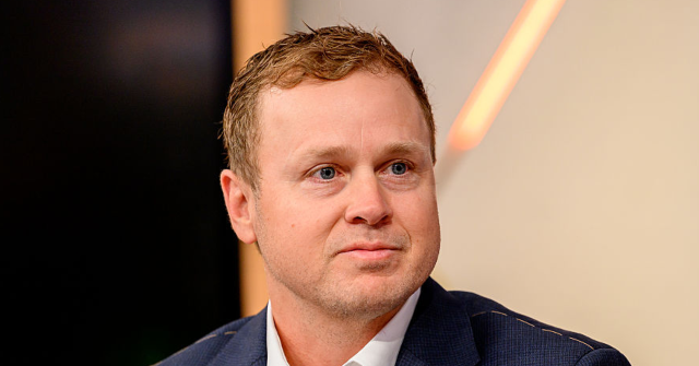 L.A. mayoral hopeful Spencer Pratt states his administration will collaborate with ICE.