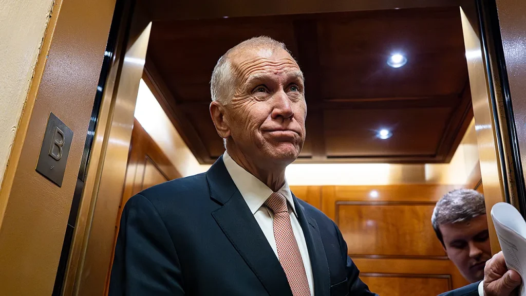 Leavitt criticizes Tillis for hindering Trump's Federal Reserve nominee during the DOJ's investigation of Powell