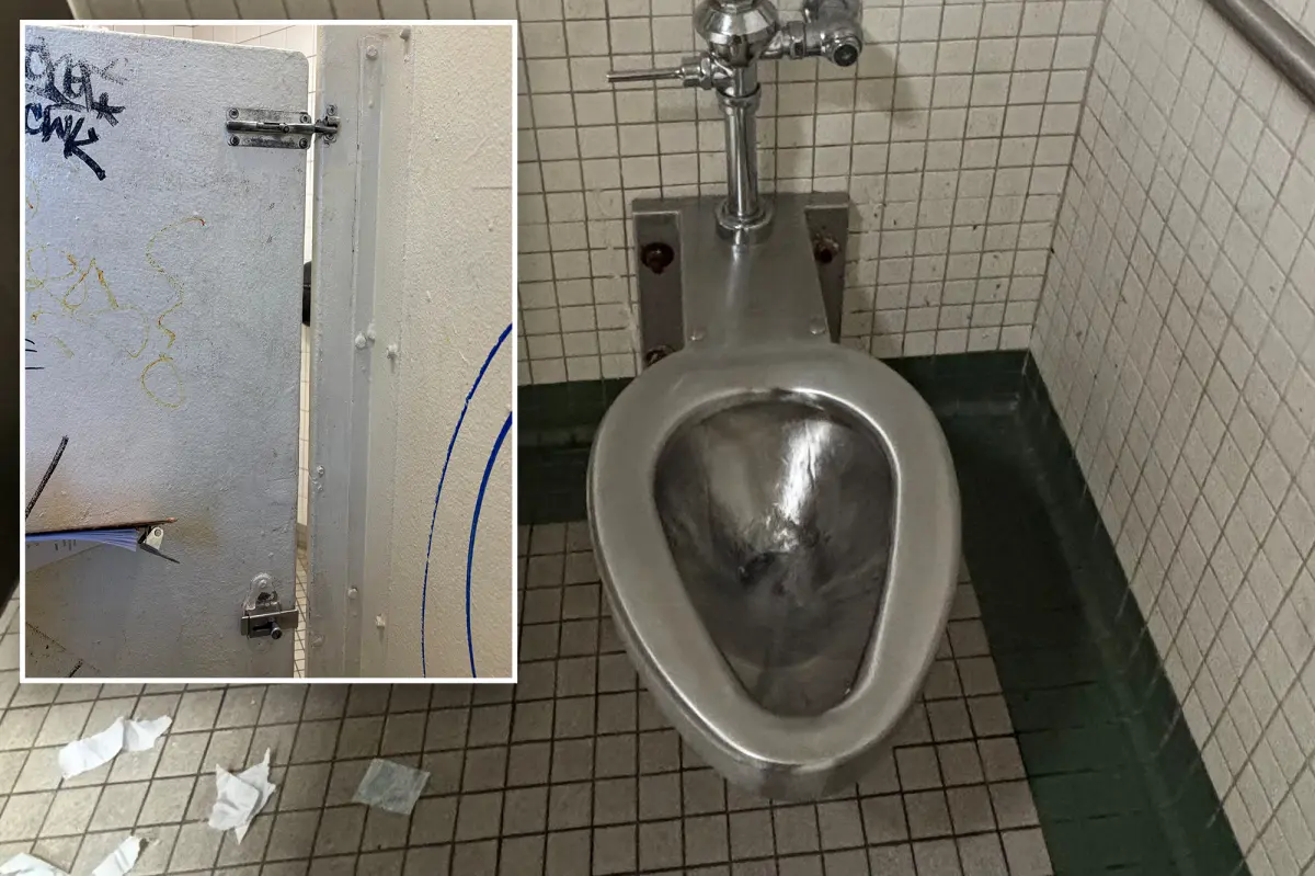 MTA subway restrooms in poor condition with many lacking toilet seats, paper, and soap: critical report
