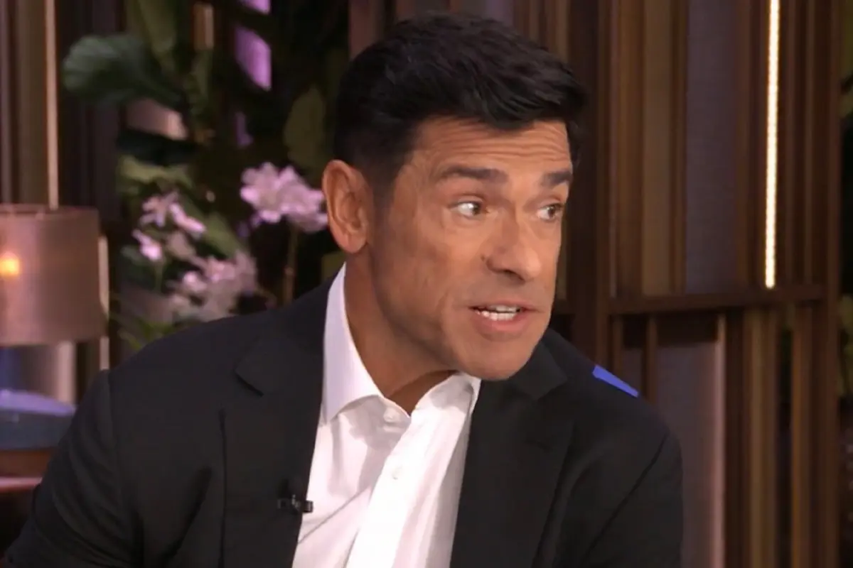 Mark Consuelos Disgusted After Sampling a Pumpernickel Bagel on 'Live': "It's No Wonder This Will Be Out of Style"