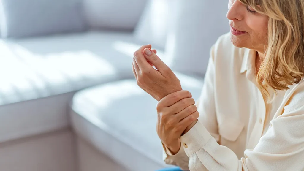 Medical expert cautions that 50% of women are at risk of avoidable osteoporotic fractures.