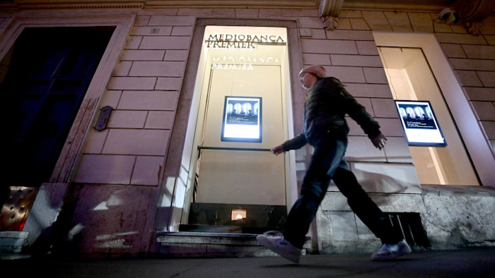 Mediobanca's leading private bankers move to Deutsche Bank