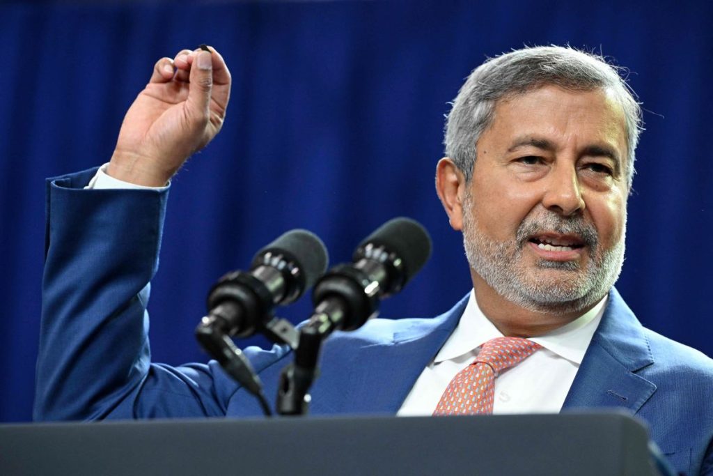 Morgan Stanley adjusts Micron's stock price target as pressure increases