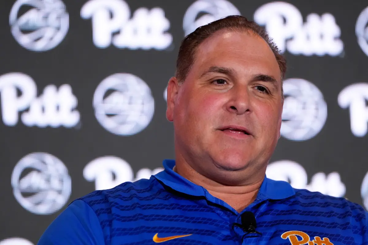 Pittsburgh coach Tory Verdi faces lawsuit from six former players