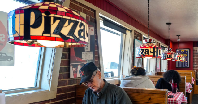 Pizza Hut to Close 250 Low-Performing Locations in the U.S.