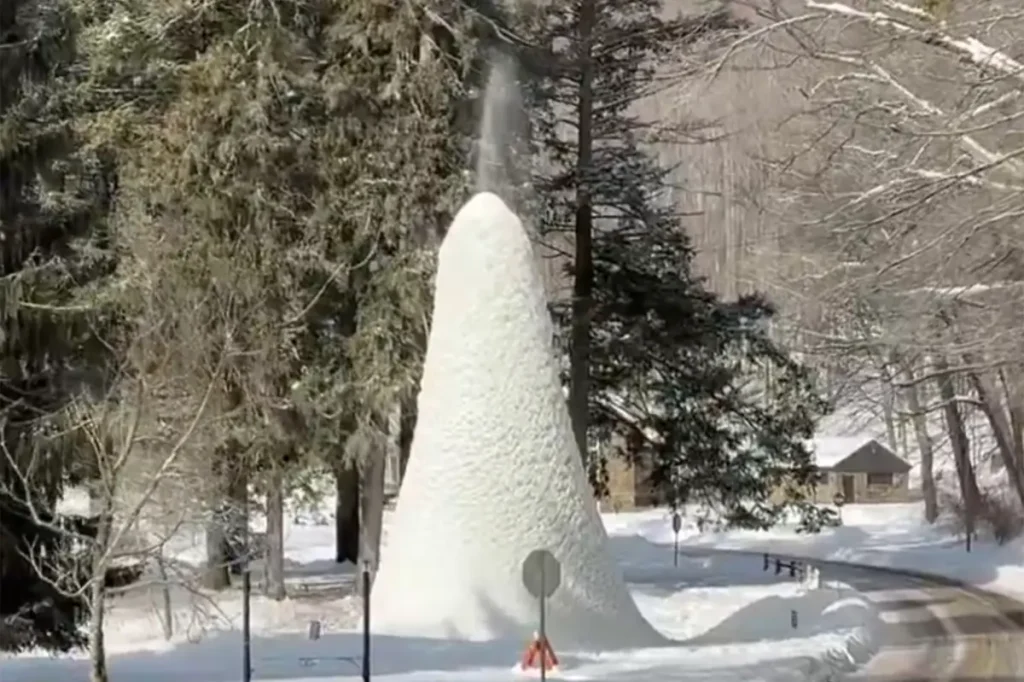 Rare ice volcano appears due to cold temperatures in Upstate New York