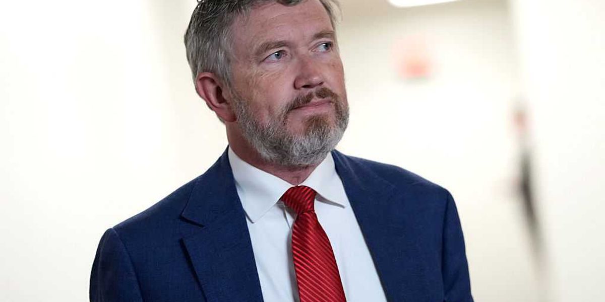 Rebellious Republicans join Democrats in opposing Trump's major economic plan