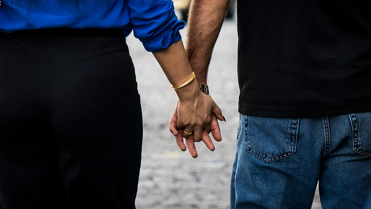 Romance scams on Valentine's Day focus on widowed and divorced Americans in 2026