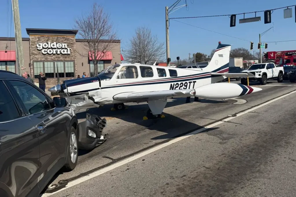 Scary incident as small plane makes emergency landing on street in Georgia
