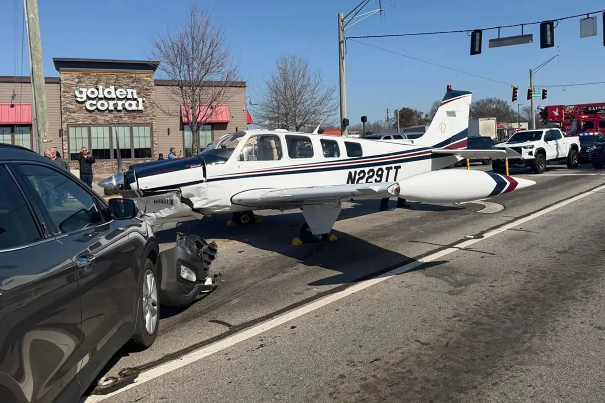 Scary incident as small plane makes emergency landing on street in Georgia