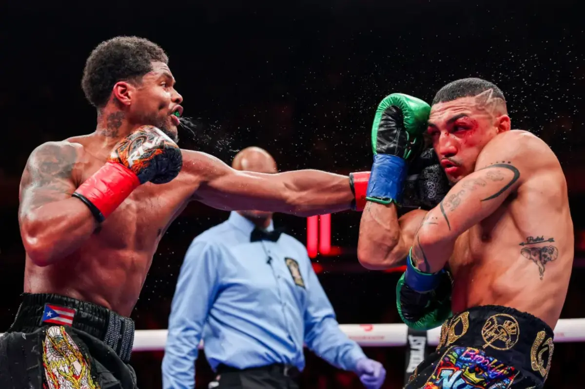 Shakur Stevenson overwhelms Teofimo Lopez to win his fourth championship title